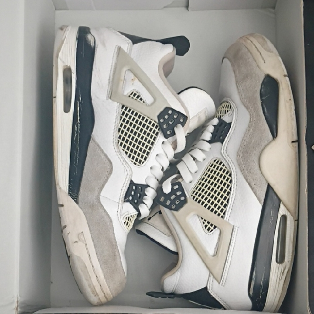 Jordan 4 Military Black